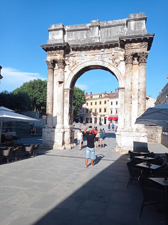 Apartman Oliva Pula Bagian luar foto